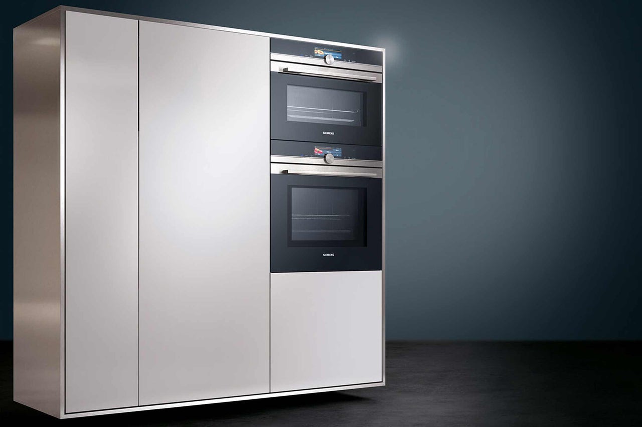 Küchenschrank mit zwei eingebauten Siemens Öfen