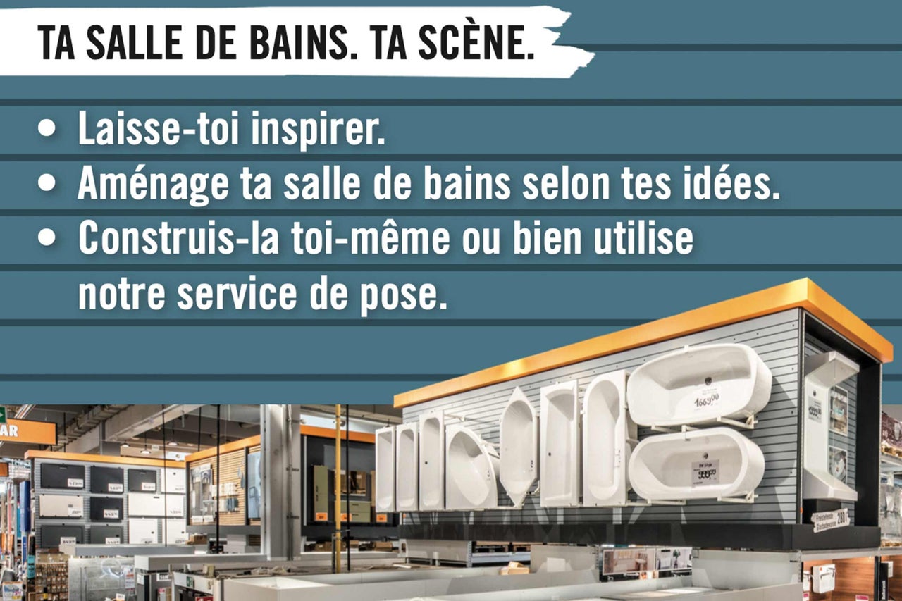 Exposition de salles de bains chez Hornbach avec diverses baignoires et meubles pour l'inspiration et informations sur le service de pose.