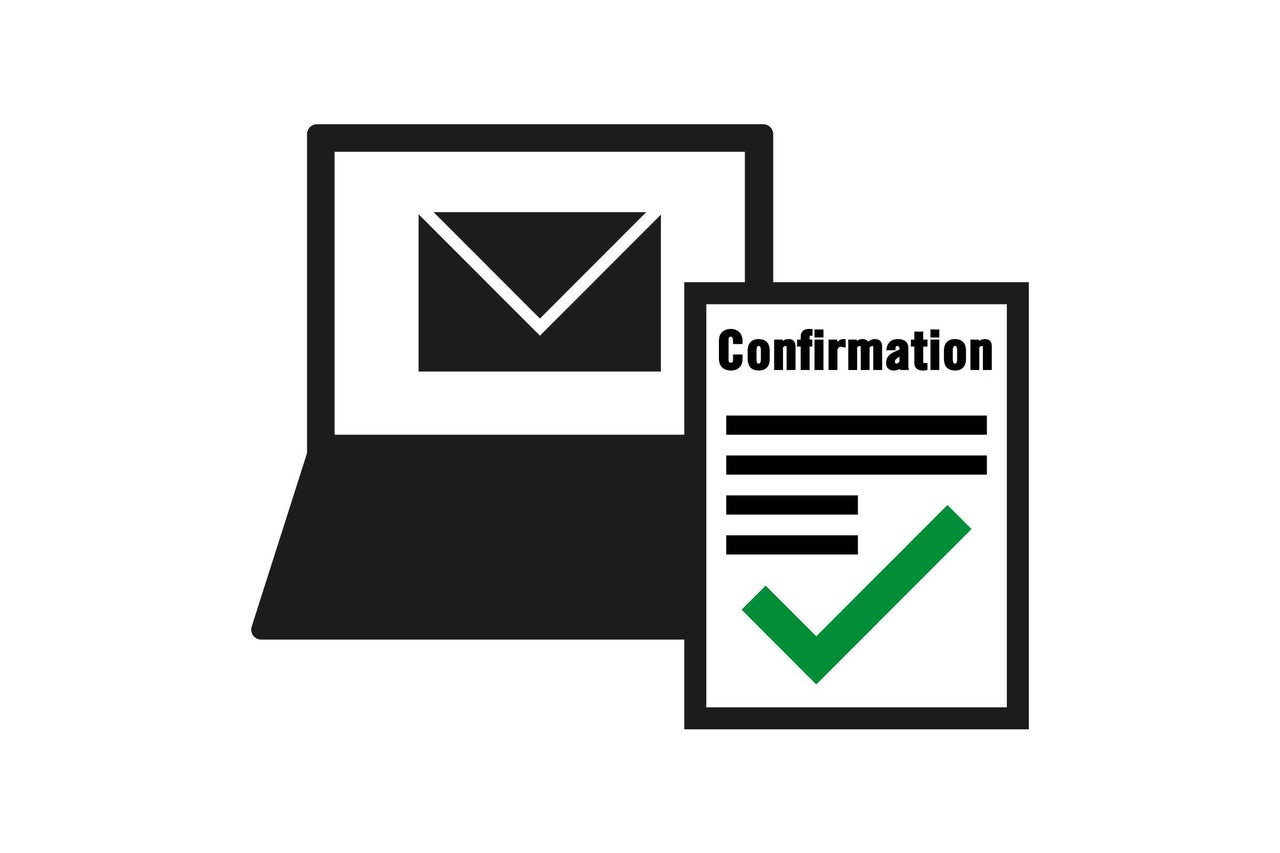 Image symbole de confirmation de commande avec e-mail et liste de contrôle
