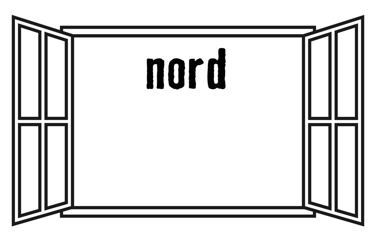 Cadre de fenêtre Nord avec vantaux ouverts