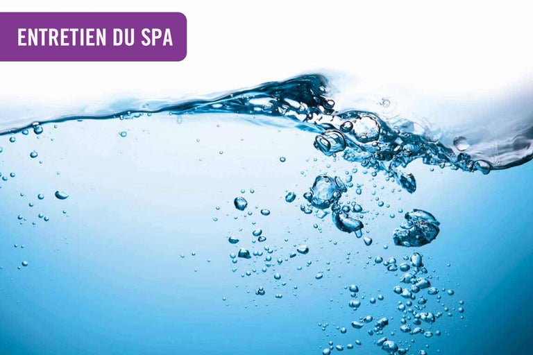 Eau bouillonnante pour l'entretien du spa