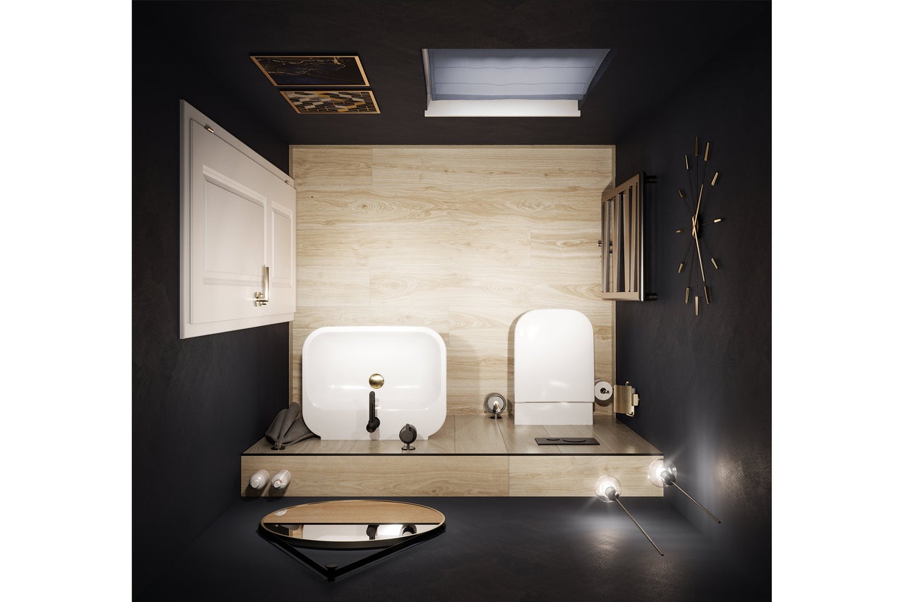 Salle de bains moderne avec lavabo, toilettes, miroir et horloge sur une estrade en aspect bois devant des murs sombres.