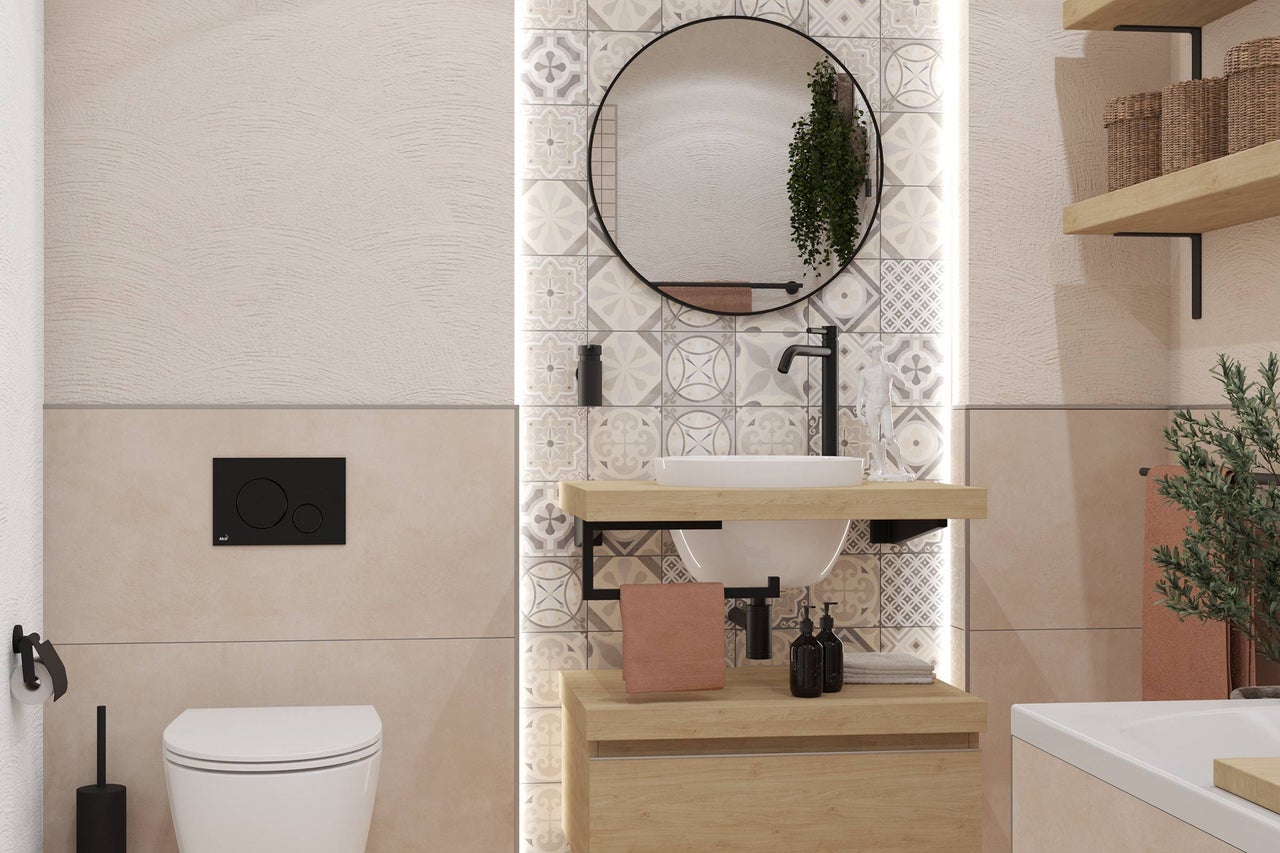 Salle de bains moderne avec toilettes, lavabo, miroir et étagères
