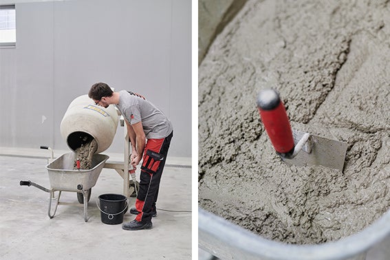 Ein Mann schüttet Beton aus einem Betonmischer in eine Schubkarre und eine Nahaufnahme einer Maurerkelle in frischem Beton.