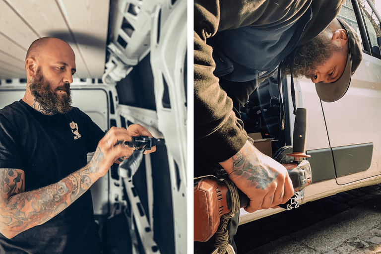 Deux hommes au travail: l'un visse à l'intérieur d'un fourgon, l'autre coupe un profilé en aluminium avec une meuleuse d'angle.
