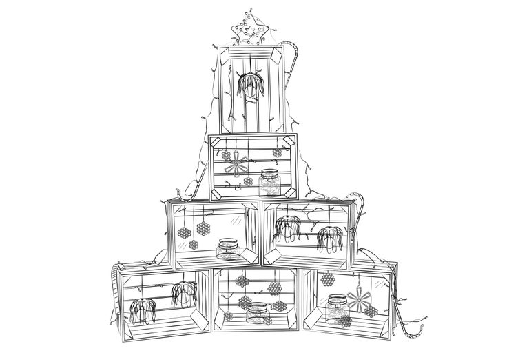 Dekoration mit Holzkisten und Lichtern für Weihnachten