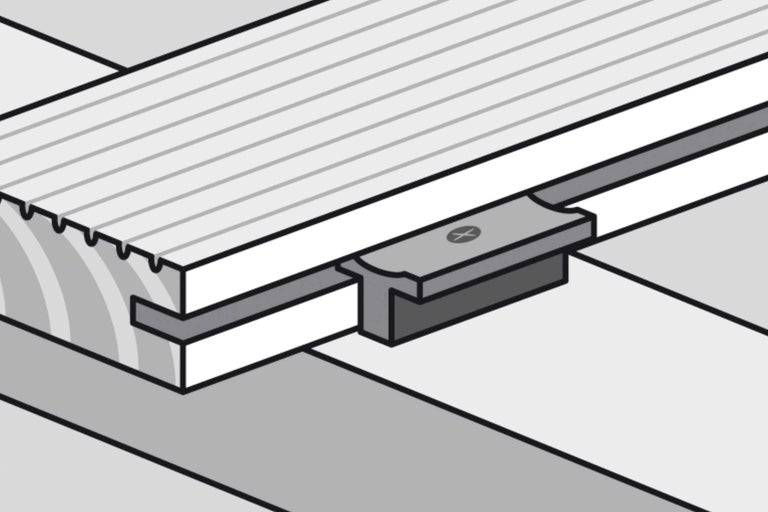 Illustration de la fixation d'un assemblage rainure et languette avec un clip