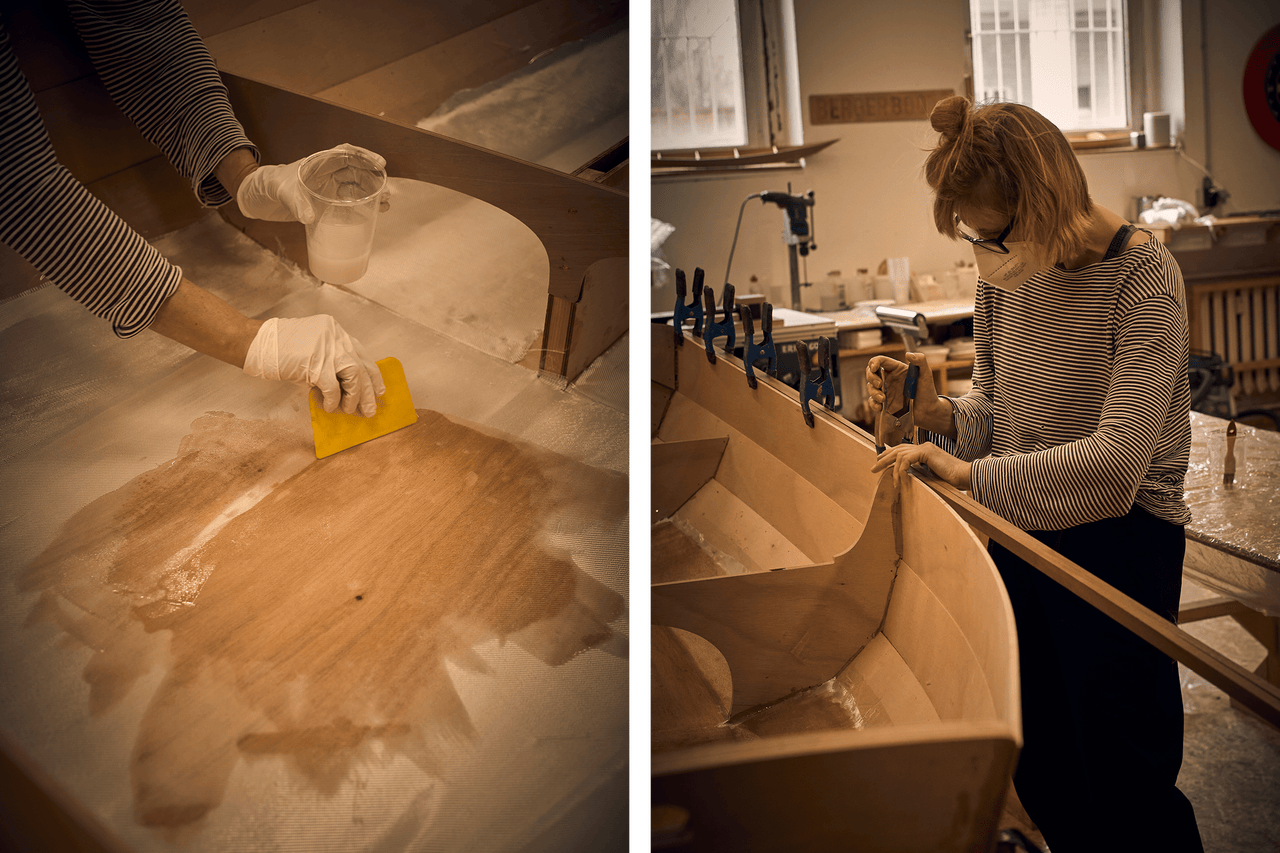 Deux scènes montrent la construction d'un bateau en bois avec de la résine époxy et du tissu de fibre de verre.