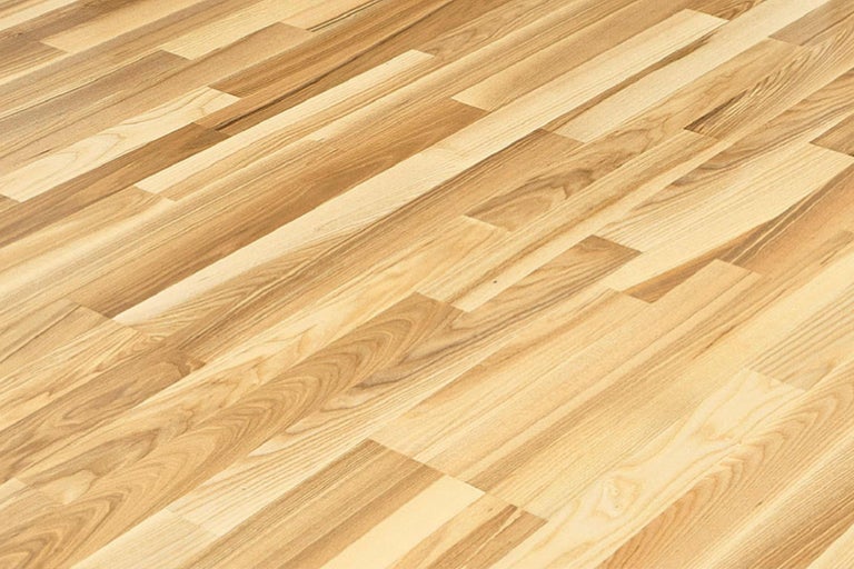 Holzfussboden aus Eichenparkett