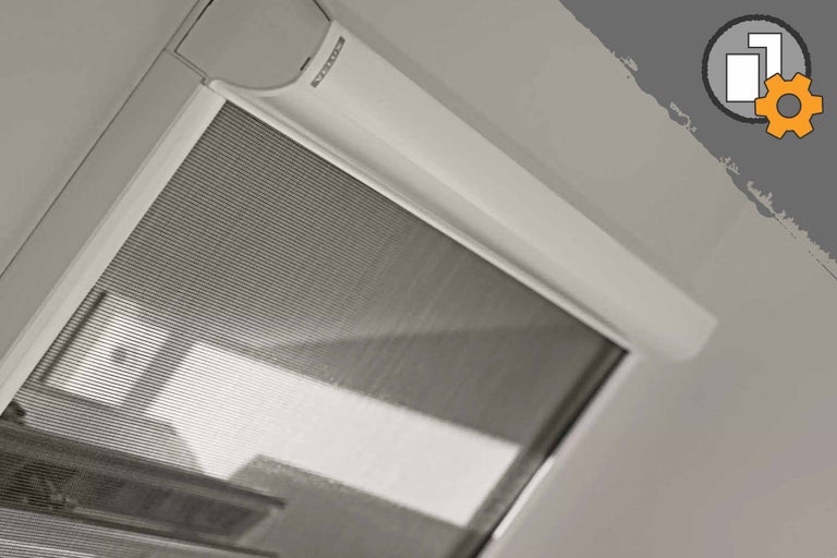 Store moustiquaire VELUX pour fenêtre de toit