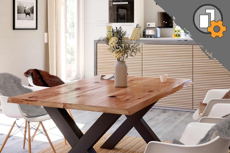 Table de salle à manger en bois avec cadre en métal dans une salle à manger