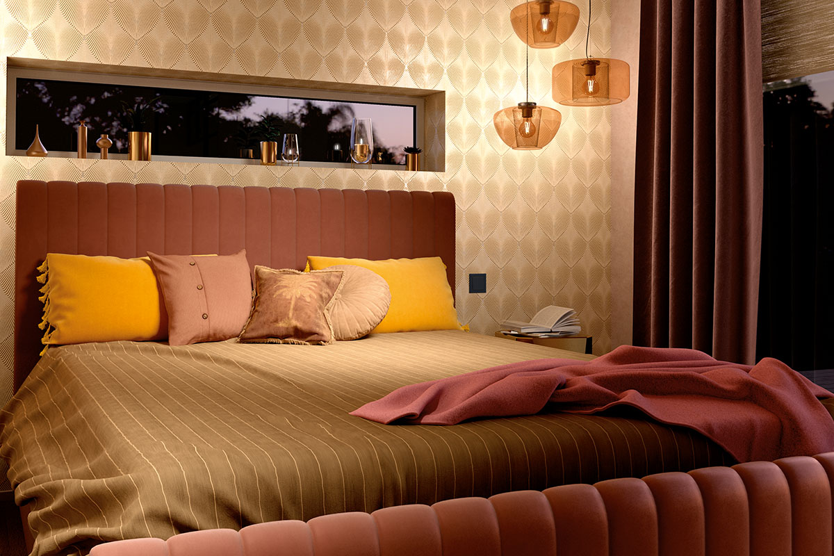 Chambre avec lit, lampe de chevet et articles de décoration