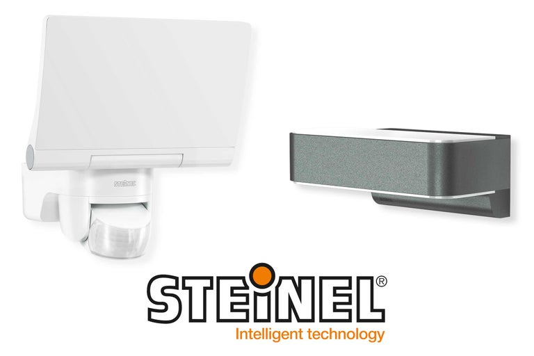 Deux luminaires extérieurs Steinel avec détecteur de mouvement et logo Steinel