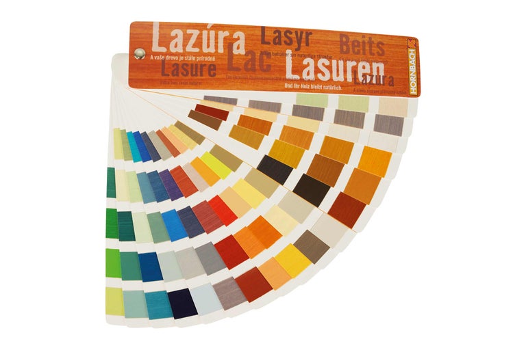 Nuancier avec différentes lasures pour bois