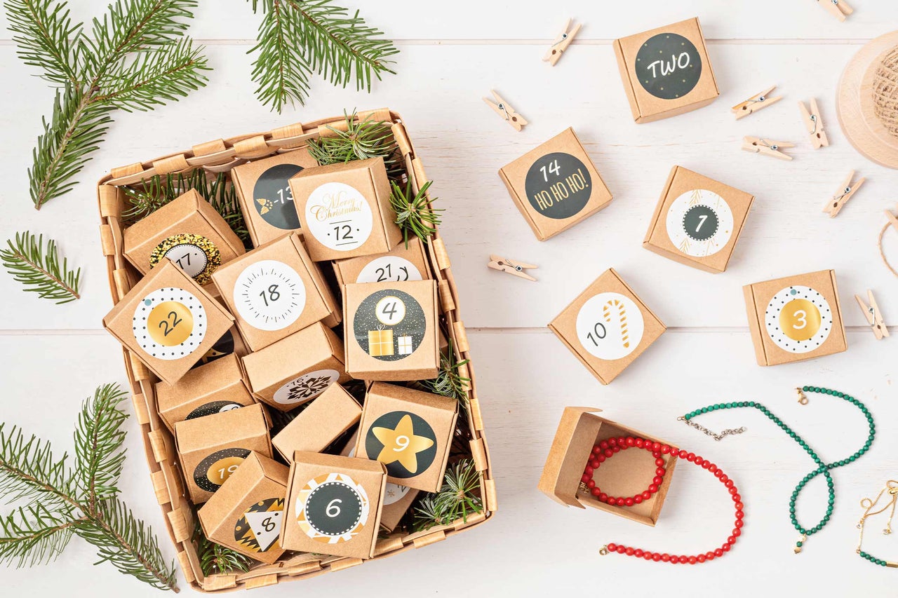 Calendrier de l'Avent avec petites boîtes et bijoux