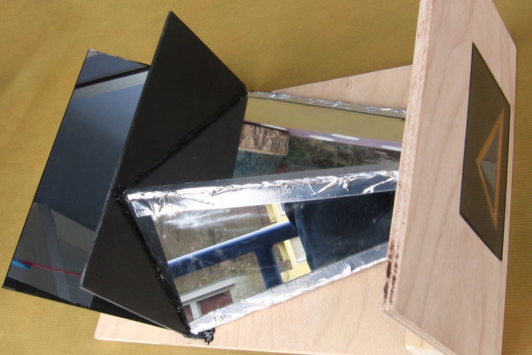 Kaléidoscope en verre miroir et bois