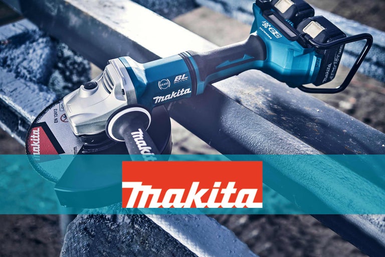 Meuleuse d'angle sans fil Makita sur une barre métallique