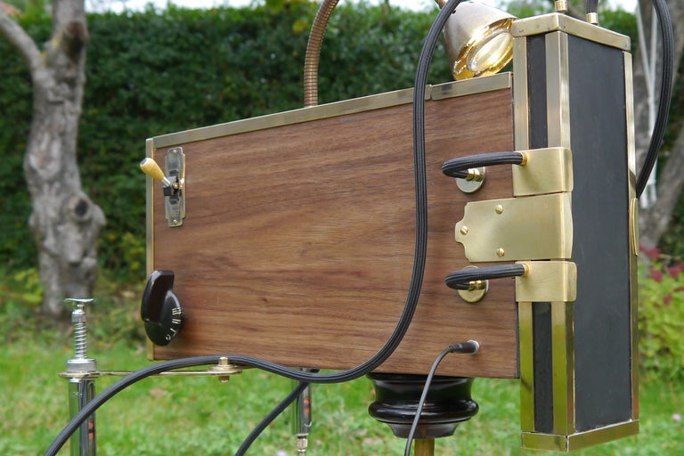 Caméra historique en bois et métal