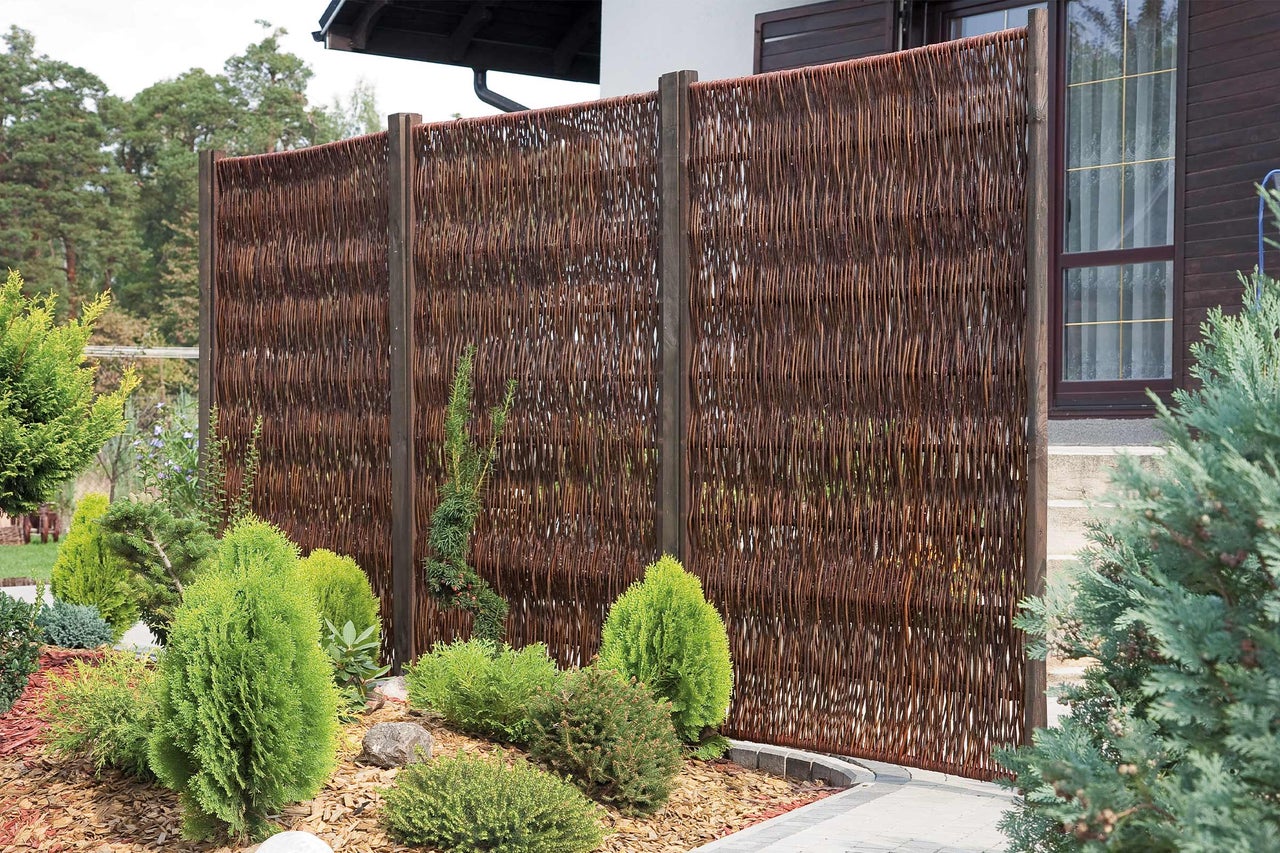 Clôture de jardin en osier