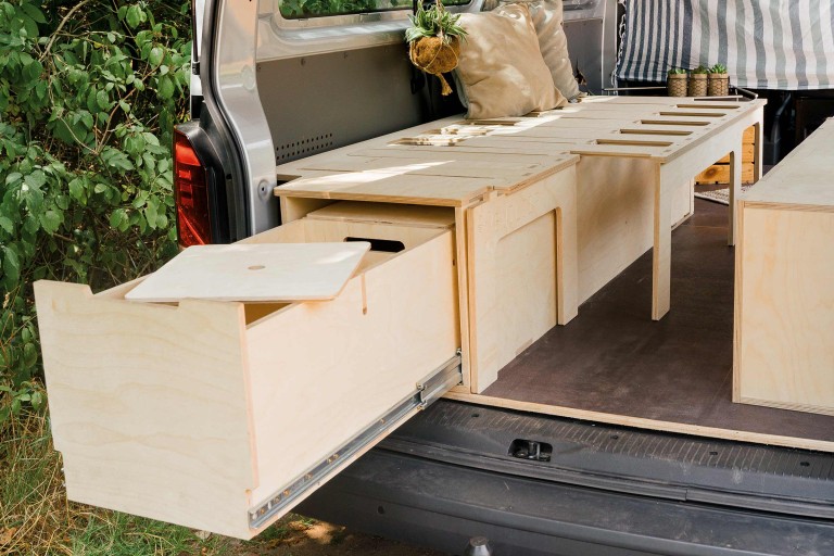 Monter un lit de camping extensible pour VW Monter un lit de camping extensible pour VW