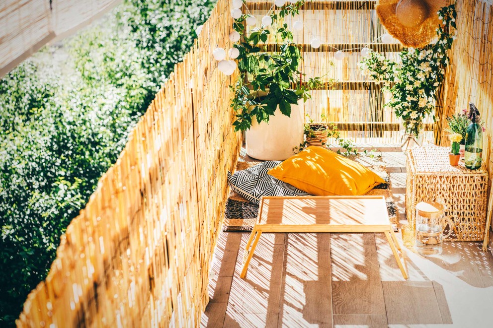Un balcon avec brise vue Un balcon avec brise vue