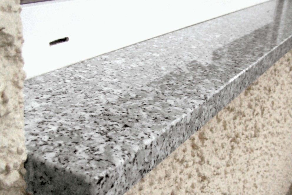 Rebords de fenêtre en extérieur Rebords de fenêtre en extérieur