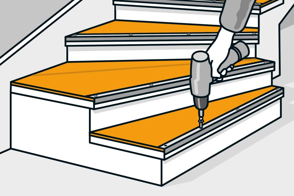  Arbeitsschritt 13 Skizze: Winkelprofile werden mit einem Akkuschrauber an den Stufen angeschraubt 