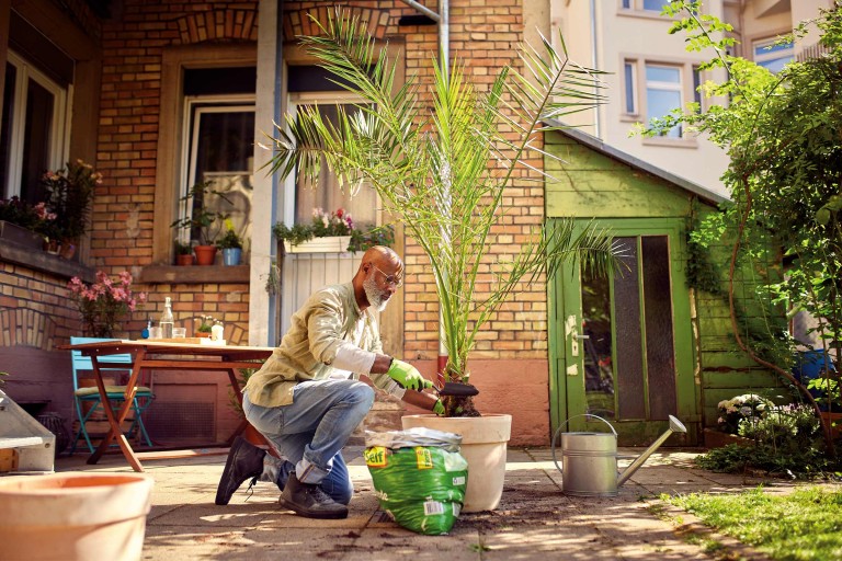 Jardinière murale à trois étages pour balcon et terrasses par Home Jardin  Solutions 