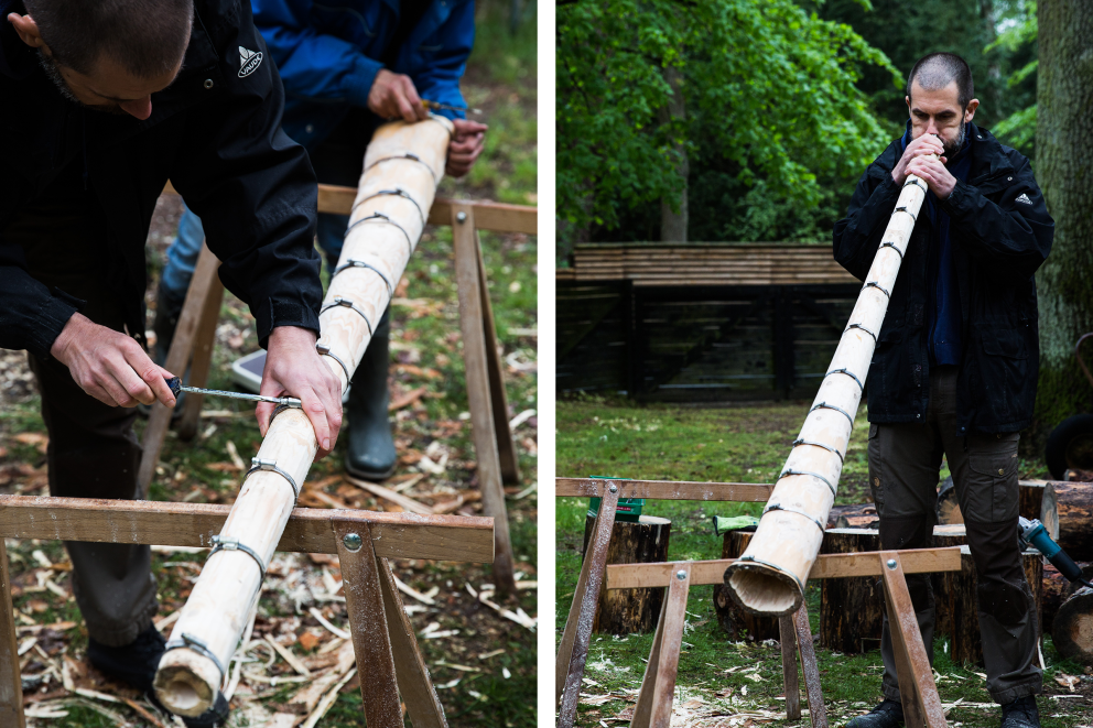 Notre auteur Sascha Borrée réunit délicatement les deux moitiés du tronc avec des colliers de serrage. Wolfgang Lüttig, organisateur d'ateliers et fabricant de didgeridoos, supervise son travail. On dirait déjà presque un didgeridoo; Notre auteur Sascha Borrée teste le son de son instrument pour savoir s'il doit le retravailler Notre auteur Sascha Borrée réunit délicatement les deux moitiés du tronc avec des colliers de serrage. Wolfgang Lüttig, organisateur d'ateliers et fabricant de didgeridoos, supervise son travail. On dirait déjà presque un didgeridoo; Notre auteur Sascha Borrée teste le son de son instrument pour savoir s'il doit le retravailler
