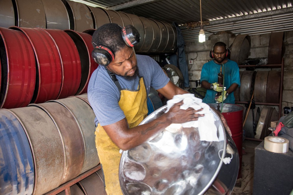
				Le steel pan, fabriqué à partir de vieux barils de pétrole dans l&lsquo;État caribéen de Trinité et Tobago, peut commencer sa nouvelle vie.

			