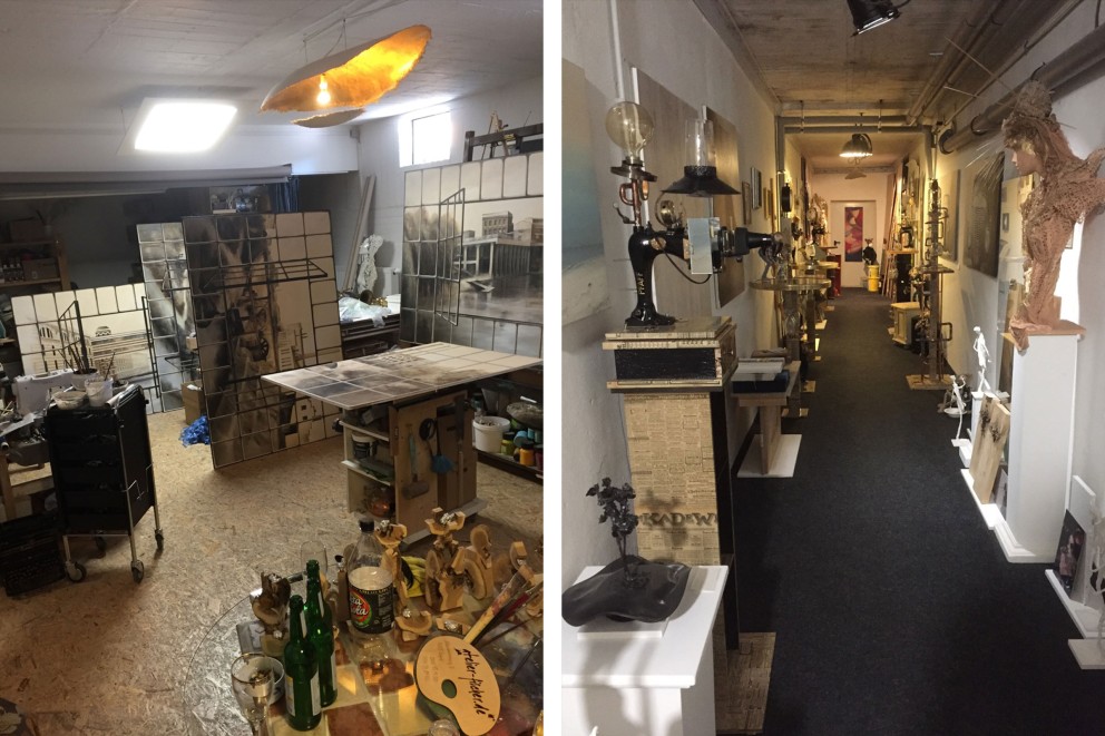 Innenaufnahme eines Ateliers mit Kunstwerken und Arbeitsmaterialien