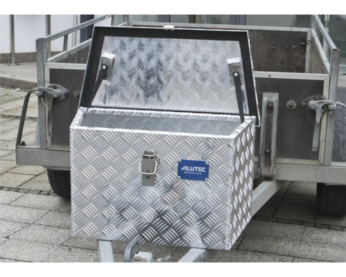 Anhänger mit Werkzeugkiste aus Aluminium