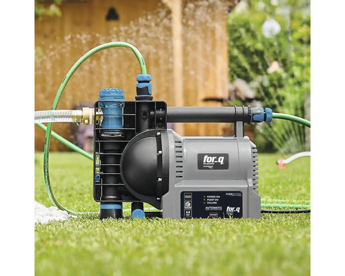 Station de pompage domestique For Q avec tuyau sur pelouse