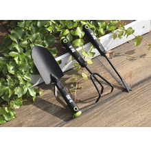 Set d''outils de jardin comprenant une pelle, un râteau et un désherbeur
