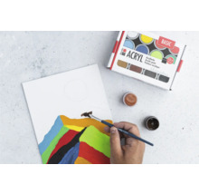 Peinture acrylique avec pinceau, toile et boîte de peinture