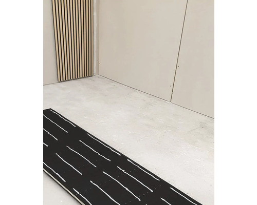 Installation de pièce avec panneaux muraux et colle pour le montage