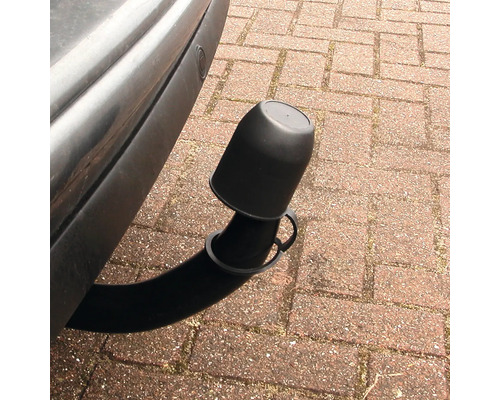 Attelage de remorque sur véhicule avec capuchon de protection