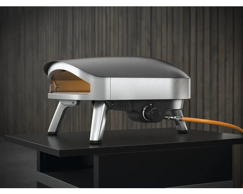 Pizzaofen mit Gasanschluss auf einem Tisch