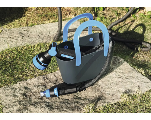 Tuyau d''arrosage avec tête d''arrosage dans un sac de transport