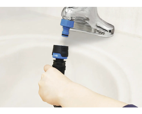 Robinet avec raccord de tuyau et tuyau d''arrosage