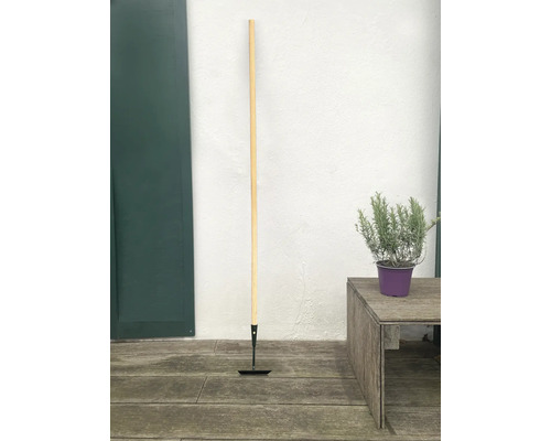 Binette de jardin avec manche en bois pour le jardinage