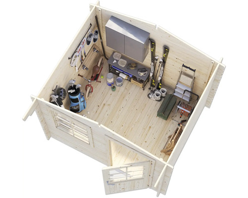 Intérieur d''une cabane de jardin en bois avec des étagères, des équipements sportifs et des outils