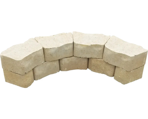 Gestapelte Pflastersteine für den Garten- und Landschaftsbau