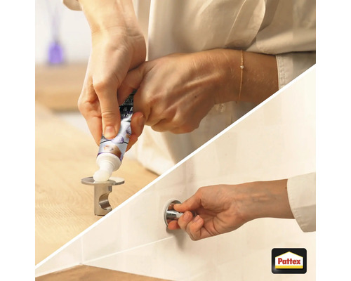 Anwendung von Montagekleber zur Befestigung eines Halters, Pattex Logo