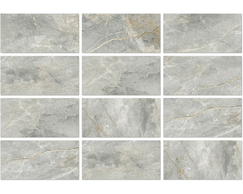 Rechteckige Wandfliesen mit Marmoroptik