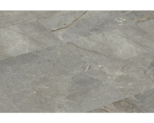 Graue Bodenfliesen mit Marmoroptik