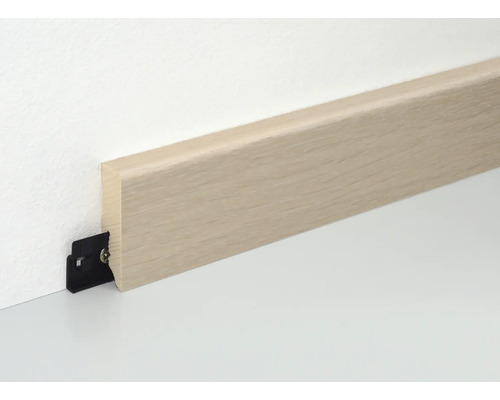 Sockelleiste aus Holz mit Befestigungsclip