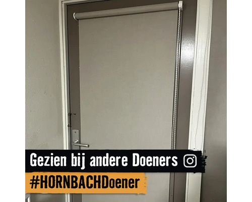 Grauer Türrollladen für den Innenbereich.