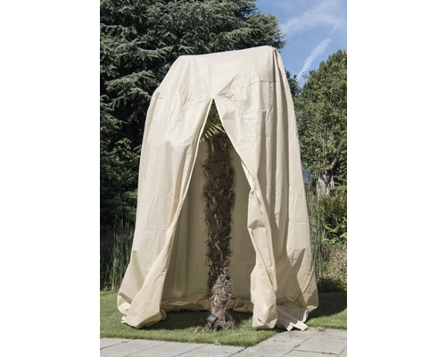 Pflanzenschutzhülle zum Schutz einer Palme im Garten