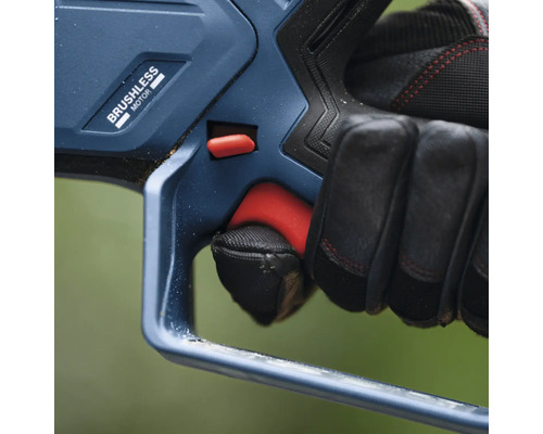 Utilisation d'un taille-haie sans fil avec moteur sans balais